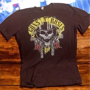 Men size medium 100% cotton tee shirt Guns n Roses new short sleeve